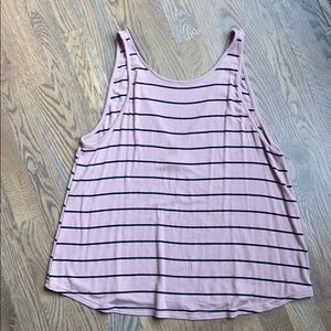 Billabong Tank with V in back, size small